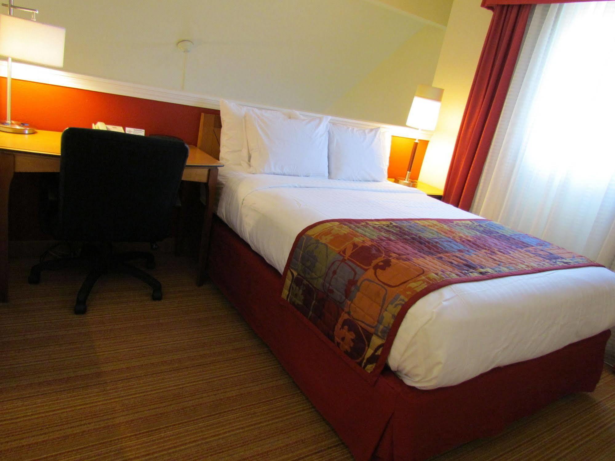 Residence Inn Louisville East Bagian luar foto